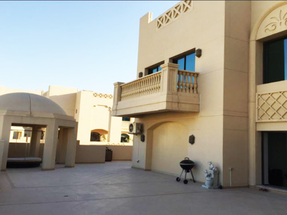 Golden Mile 3 residential building on Palm Jumeirah Dubai