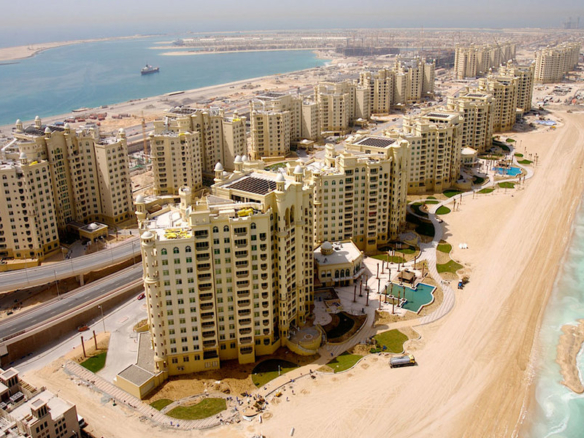 Golden Mile 4 residential building at Palm Jumeirah Dubai